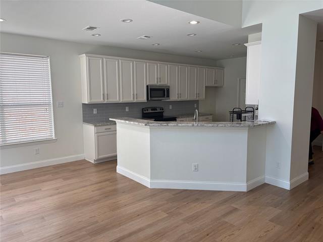 Building Photo - 3916 Rochester Dr