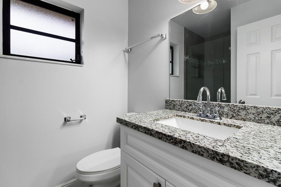 Building Photo - 9 Via de Casas Norte