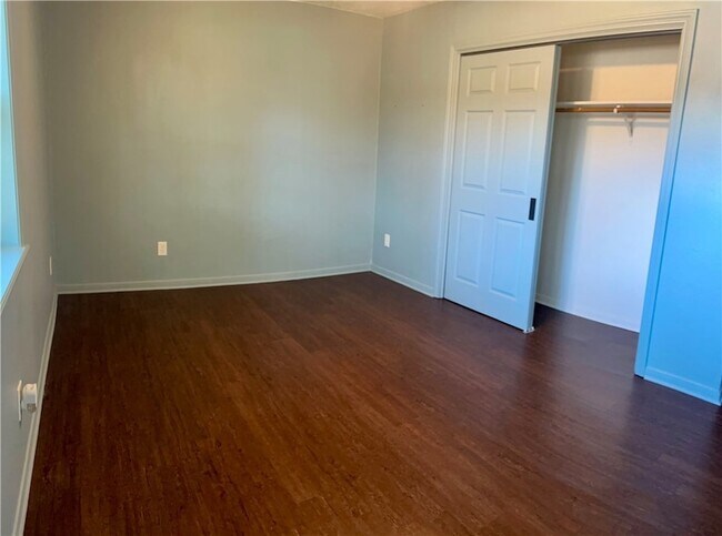 Building Photo - 1102 Todd Trail