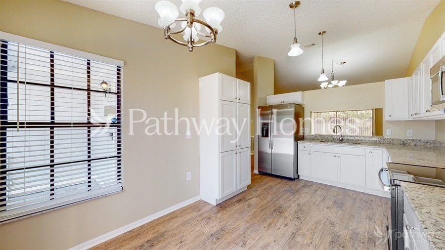 Building Photo - 3239 Curry Woods Cir