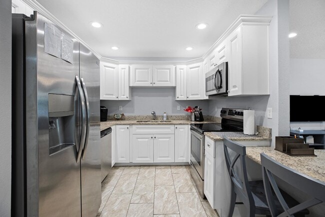 Building Photo - 37770 Kelly B Ct