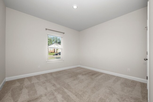 Building Photo - 1028 Holland Ridge Wy