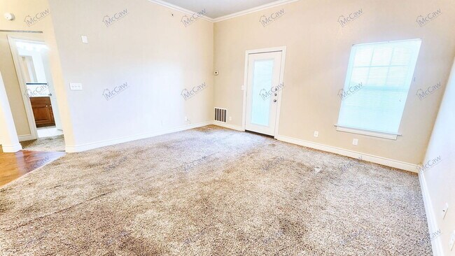 Building Photo - 301 County Rd 207