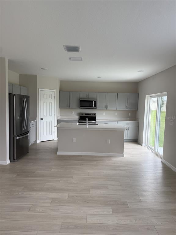 Building Photo - 4039 Gardenia Ave