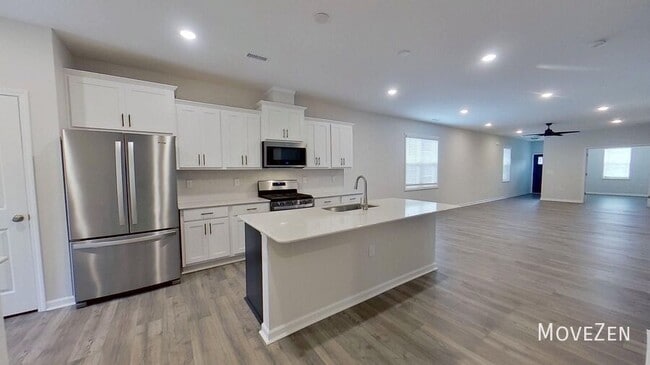 Building Photo - 553 Haywood Glen Dr