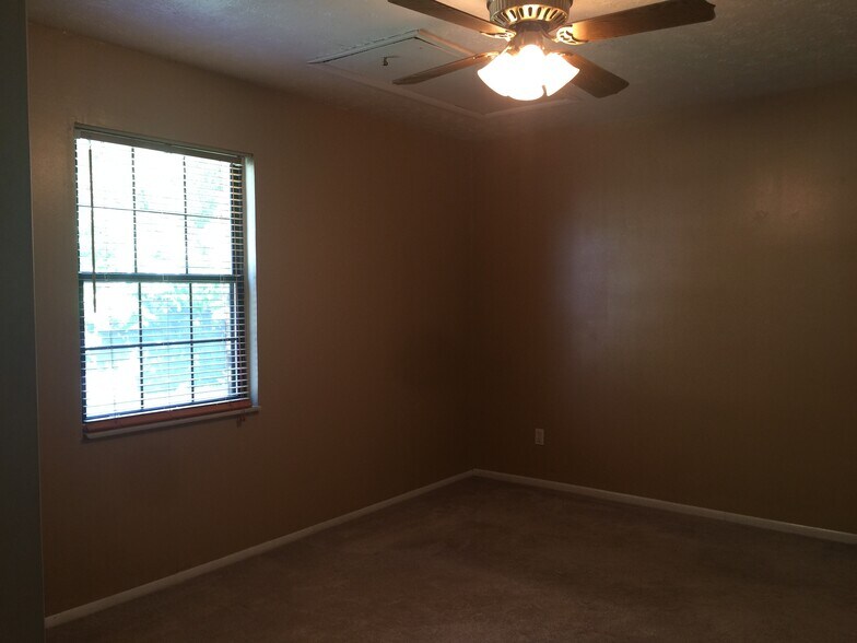 Bedroom #3 - 4912 Angelia Dr