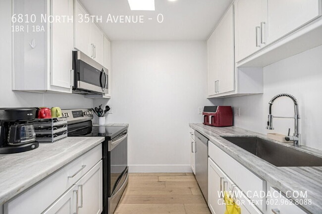 Building Photo - 6810 N 35th Ave