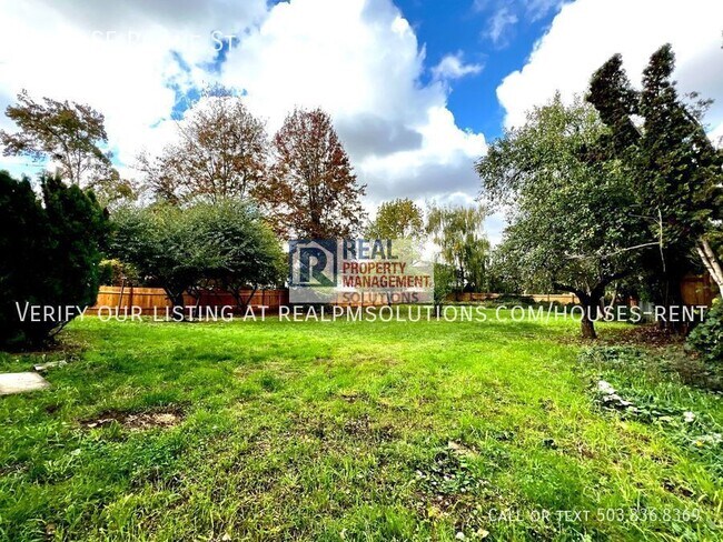 Building Photo - 8927 SE Rhone St
