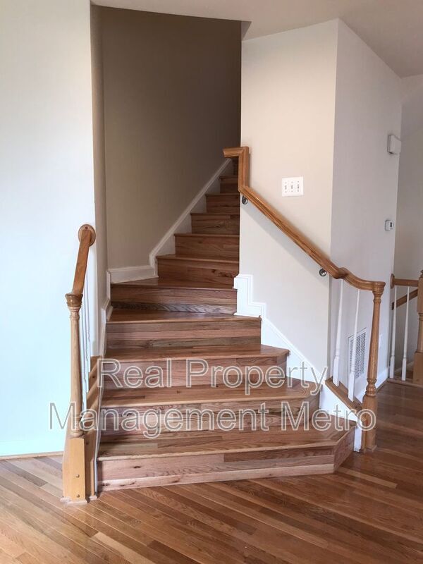 Building Photo - 10519 Old Ellicott Cir