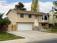 Building Photo - 4982 Aspen Shadow Ct