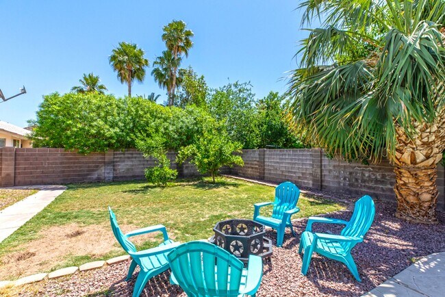 Building Photo - Pool home for rent August 1, 2025