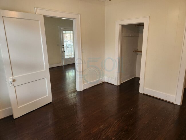 Building Photo - This Hillcrest Bungalow is just what you w...