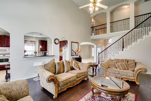 Building Photo - 705 Sundown Way