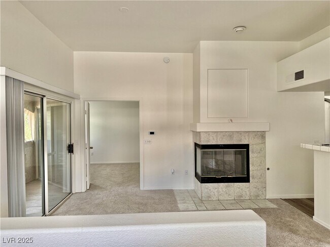 Building Photo - 7400 W Flamingo Rd