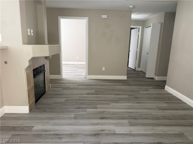 Building Photo - 9050 W Warm Springs Rd