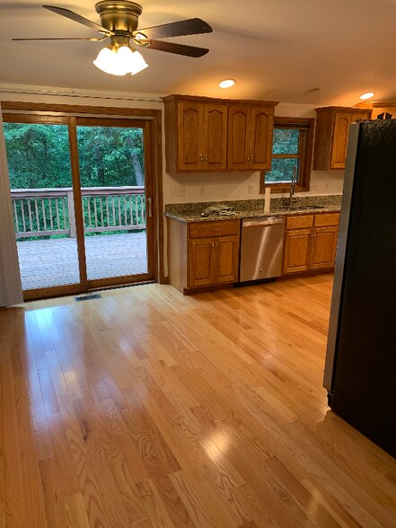 Building Photo - 237 Coale Ln