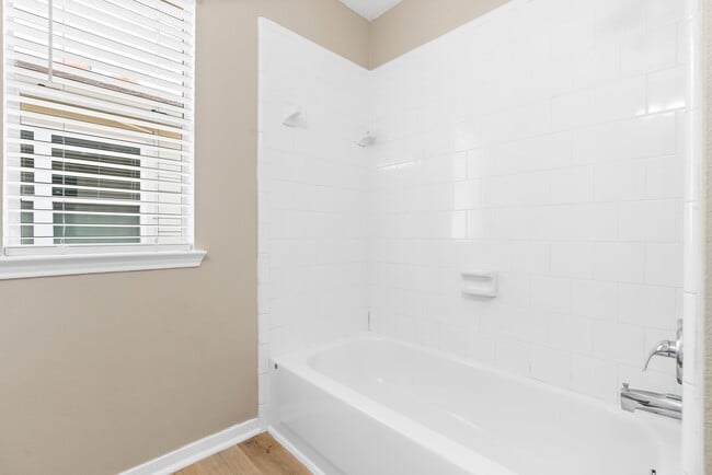 Building Photo - 19222 Wading River Dr