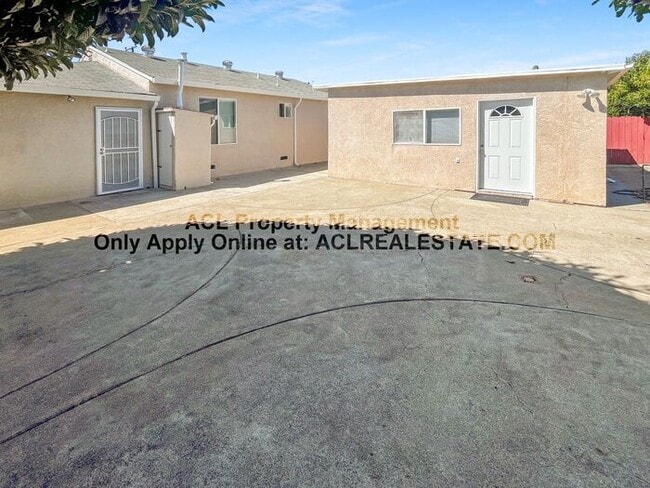 Building Photo - Rare Opportunity! Two Homes for One Price ...