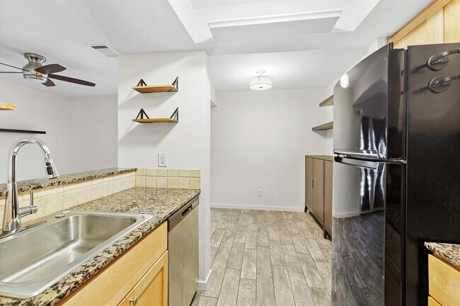Building Photo - 3627 Menchaca Rd