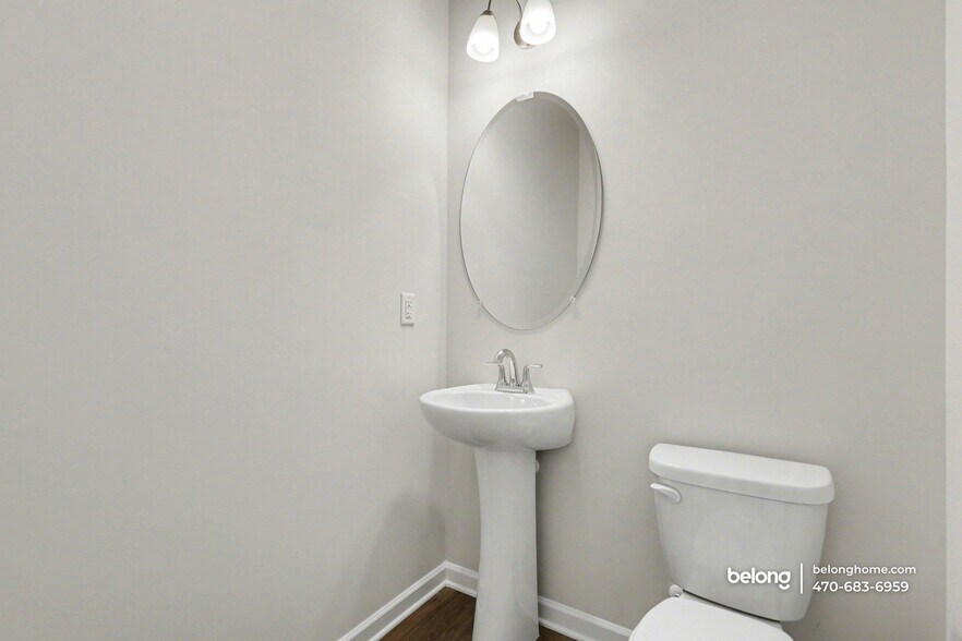 Building Photo - 6386 Sundowner Pl