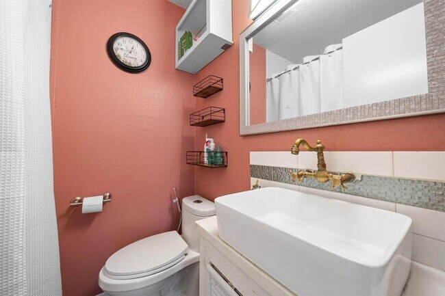Building Photo - 8931 Gaylord Dr