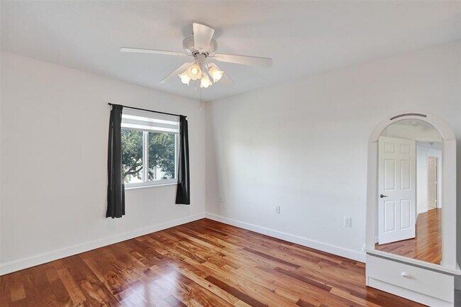 Building Photo - 2724 Treasure Cove Cir