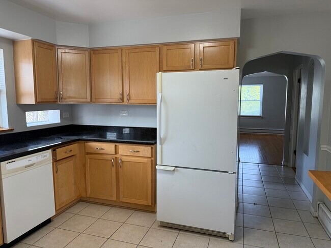 Building Photo - 1534 Clinton Pl