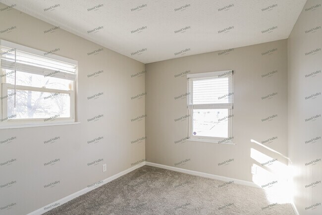 Building Photo - 4657 Arnold Ave