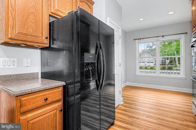 Building Photo - 8406 Mountain Larkspur Dr