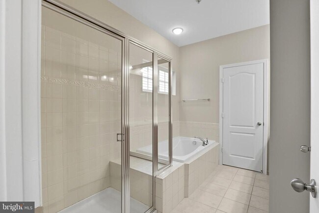 Building Photo - 10228 Nuthatch Dr
