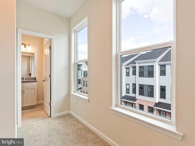 Building Photo - 1310 Parker Blvd