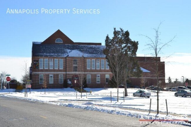 Building Photo - 102 Carraway Ln