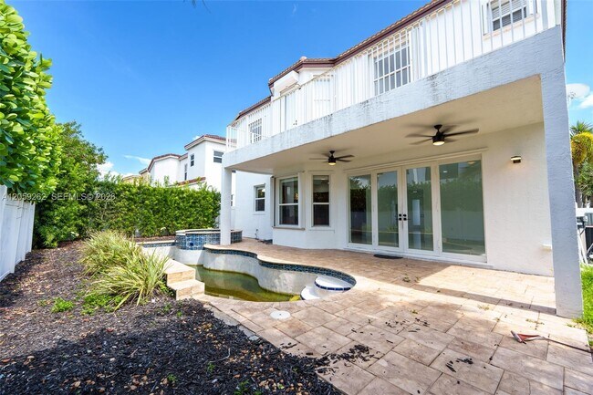 Building Photo - 15699 SW 54th Ct