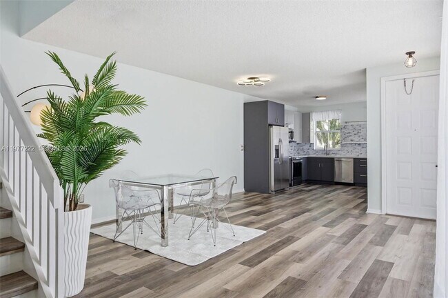 Building Photo - Seagrape Way, Hollywood, FL 33019 - 2 BR 2 BA townhouse