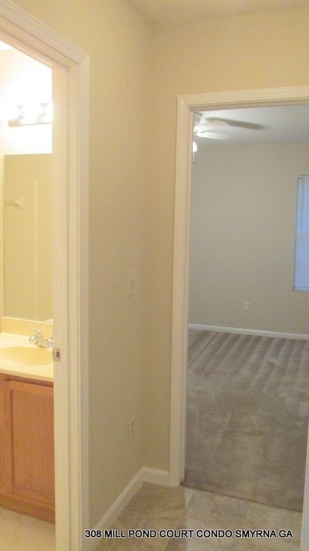 Building Photo - ENJOY THIS BEAUTIFUL CONDO NESTLED IN THE ...