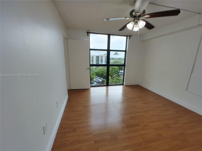 Building Photo - 11800 SW 18th St