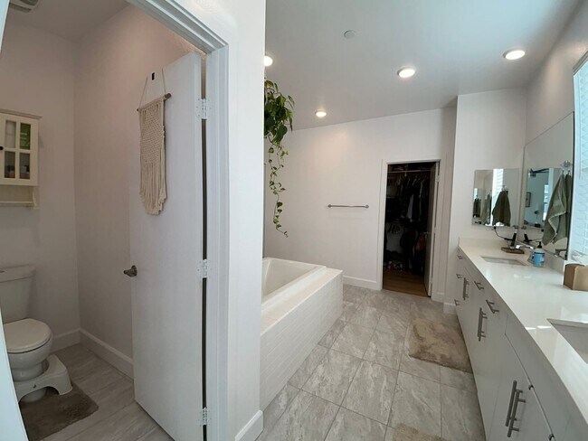 Building Photo - New Remodeled Luxury Home in Santee