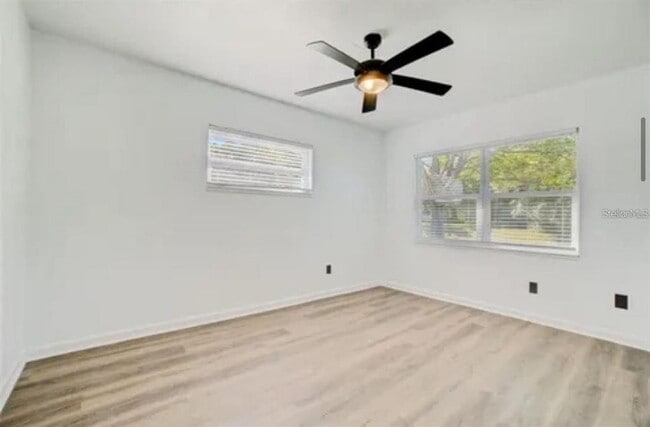 Building Photo - 5205 Chenault Ave