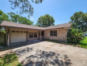 Building Photo - 1703 Raintree Dr