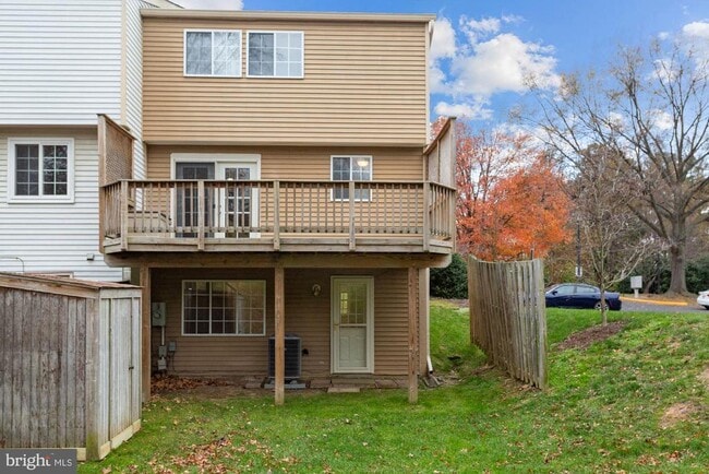 Building Photo - 2051 Gervais Dr