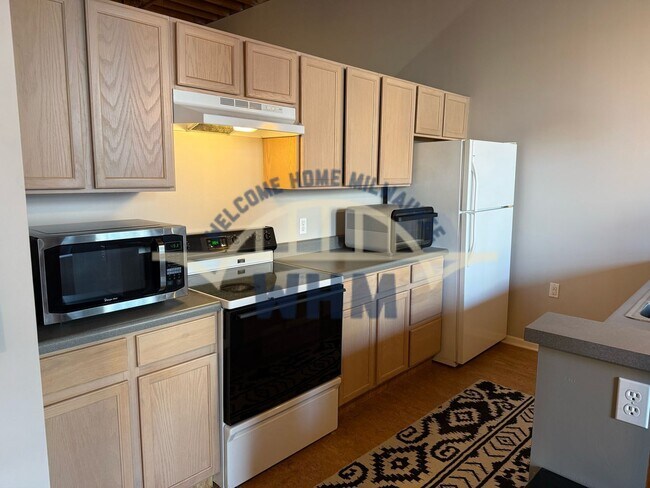 Building Photo - 141 N Water St