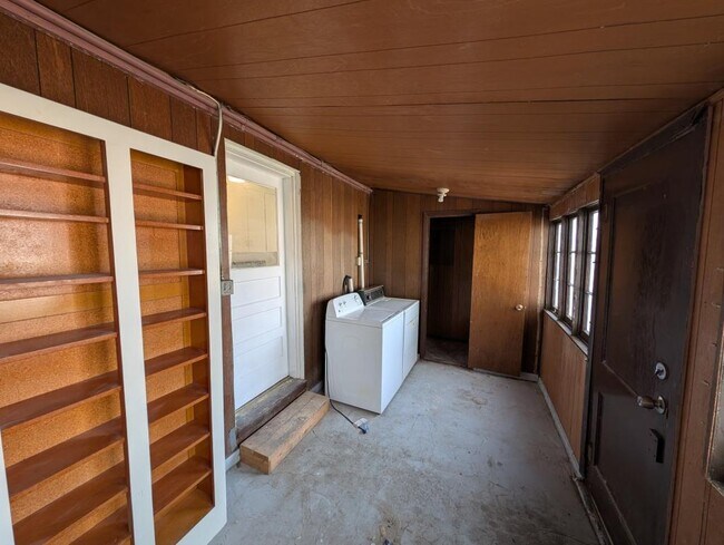 Building Photo - 516 Walnut St