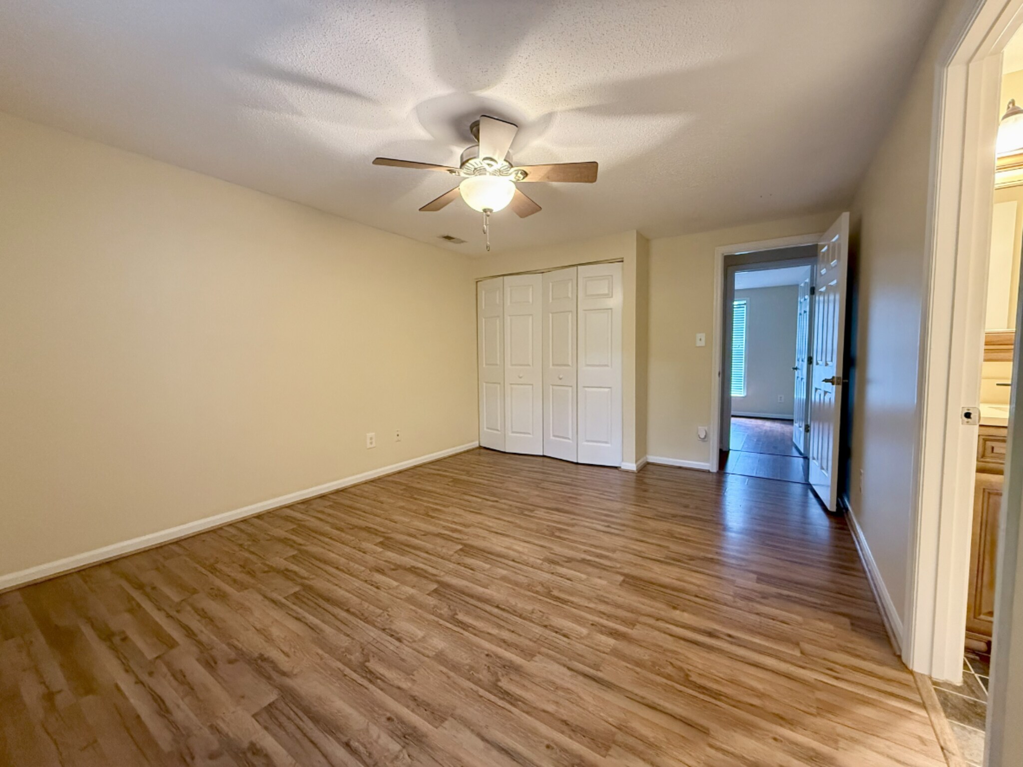 Building Photo - 2909 Golden Oak Ct