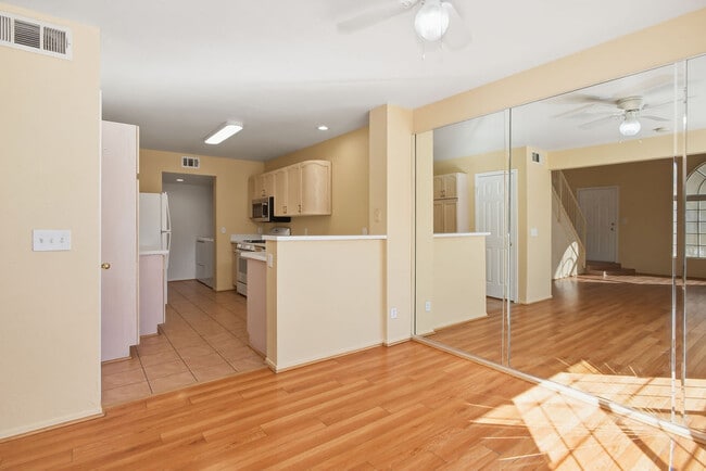 Building Photo - 2600 Autumn Blaze Ave