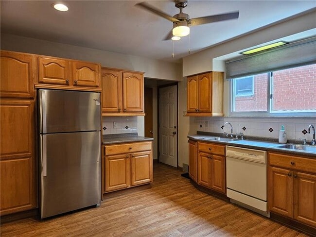 Building Photo - 6306 Burchfield Ave