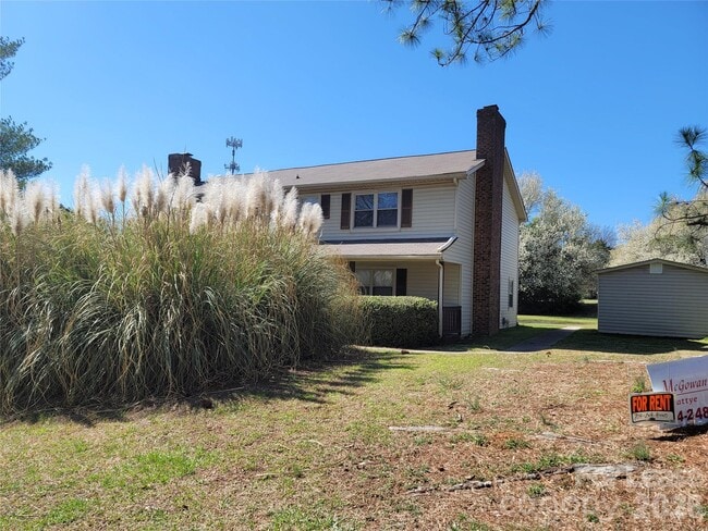 Building Photo - 5323 Chestnut Lake Dr