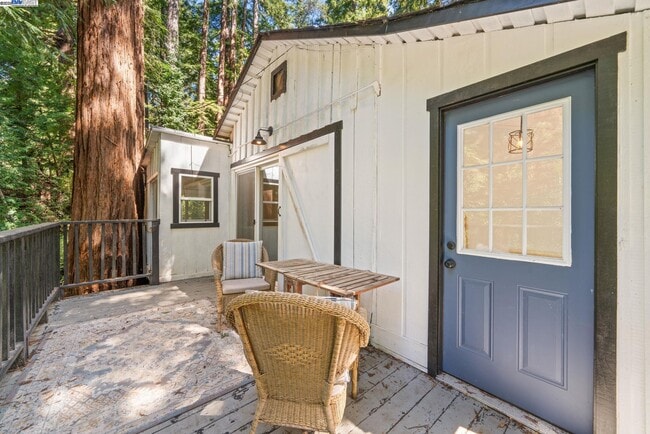 Building Photo - 101 Annies Way