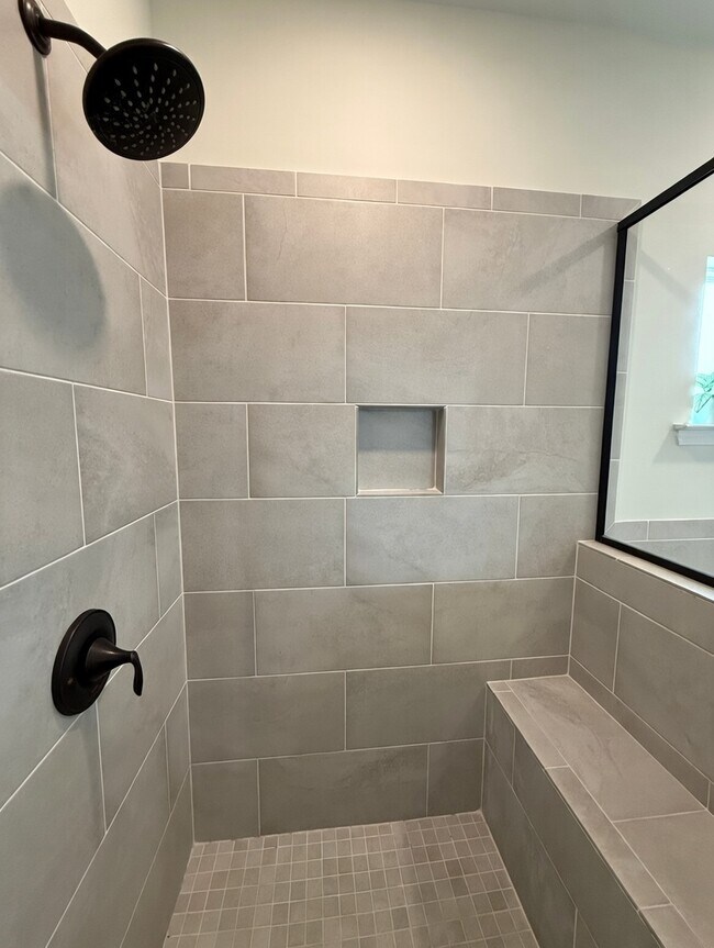 Building Photo - 176 Forsyth Ln