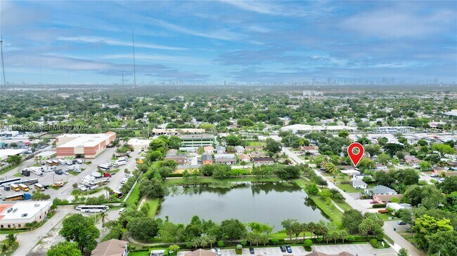 Building Photo - 6044 SW 37th St