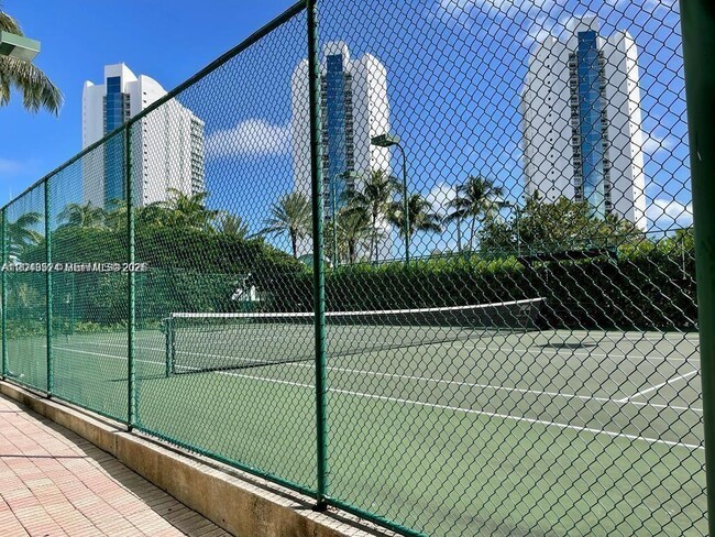 Building Photo - 16400 Collins Ave